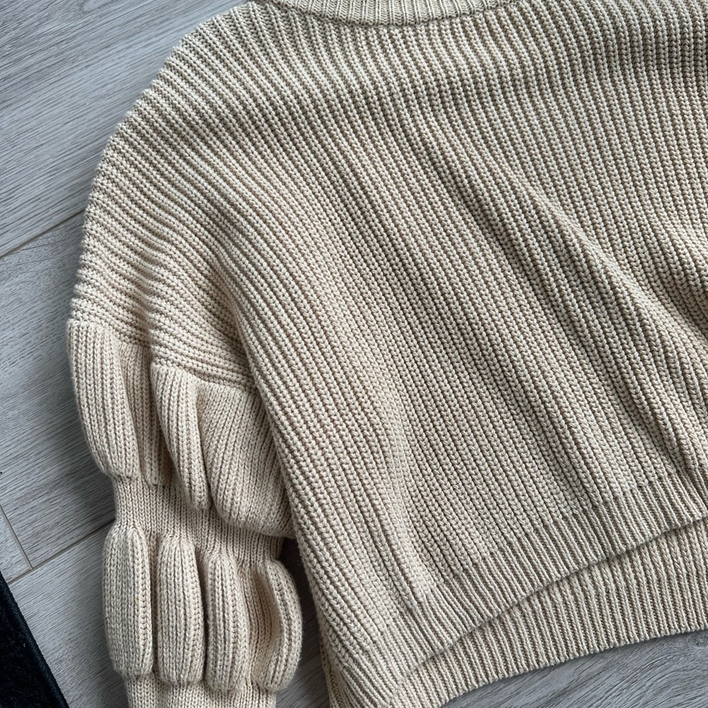 Light brown sweater - Picture 2 of 2